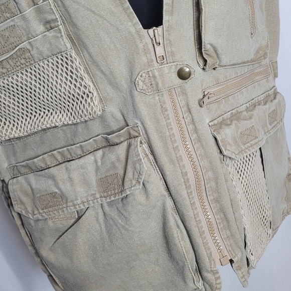Eddie Bauer Heavy Duty Khaki Cotton Canvas Multi-Pocket Utility Vest - Size M - Picture 10 of 16